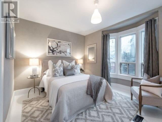 Illustration for article titled Meghan Markle Was Once a Mere Mortal Who Lived in This Toronto House